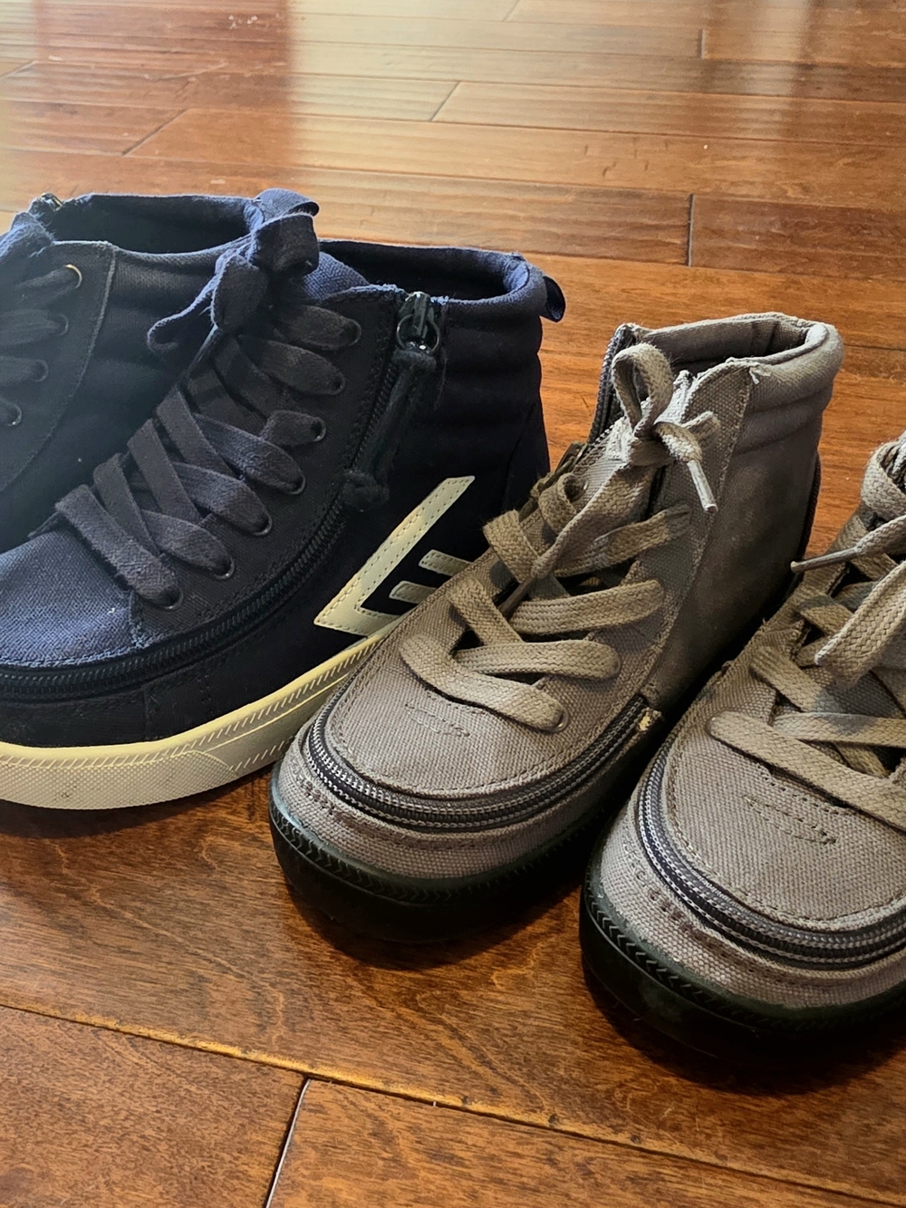 2 Sz 1 Billy's Casual High-Top Canvas Sneakers